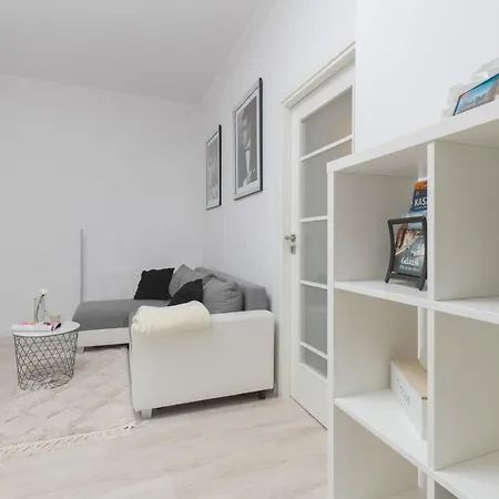Business District 2 Bedroom For 5 Guests Wrzeszcz By Renters * Gdaňsk