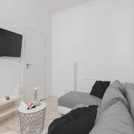 Business District 2 Bedroom For 5 Guests Wrzeszcz By Renters * Gdaňsk